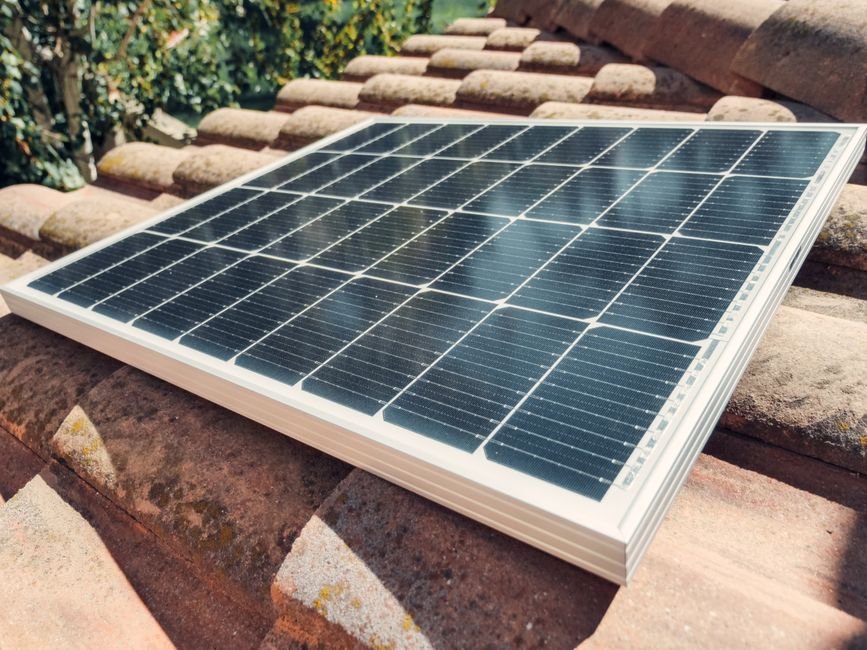 Unlock Unlimited Power: How a $17 Solar Panel Can End Your Doorbell Camera Battery Woes