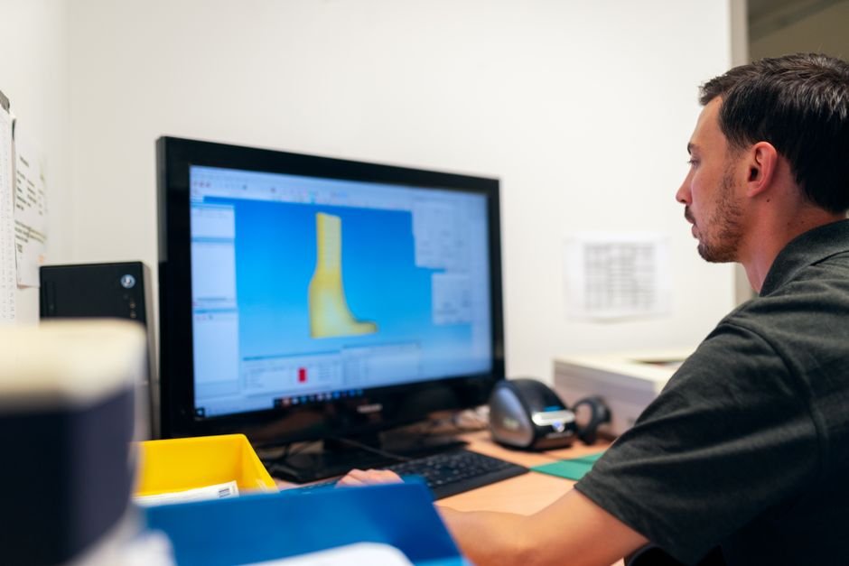 AI Breakthrough: MIT's GIFT System Transforms 2D Designs into Accurate 3D Models Faster