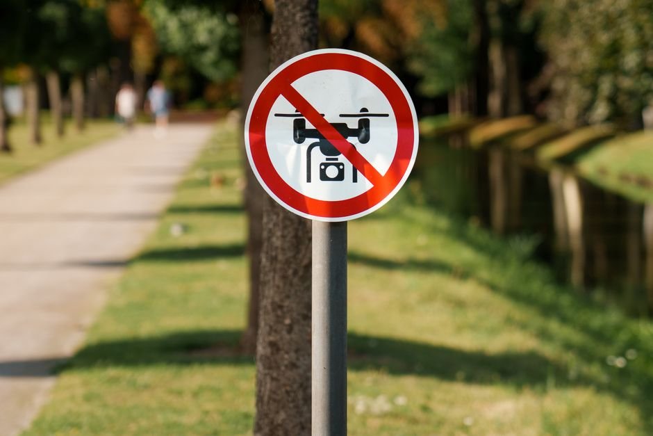 FCC Moves to Ban Companies Selling Rebranded DJI Drones in the US