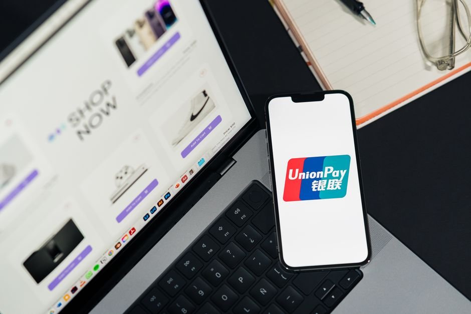 Fintech Shake-Up: Stripe and Advent Reportedly Bid $53.4 Billion for PayPal