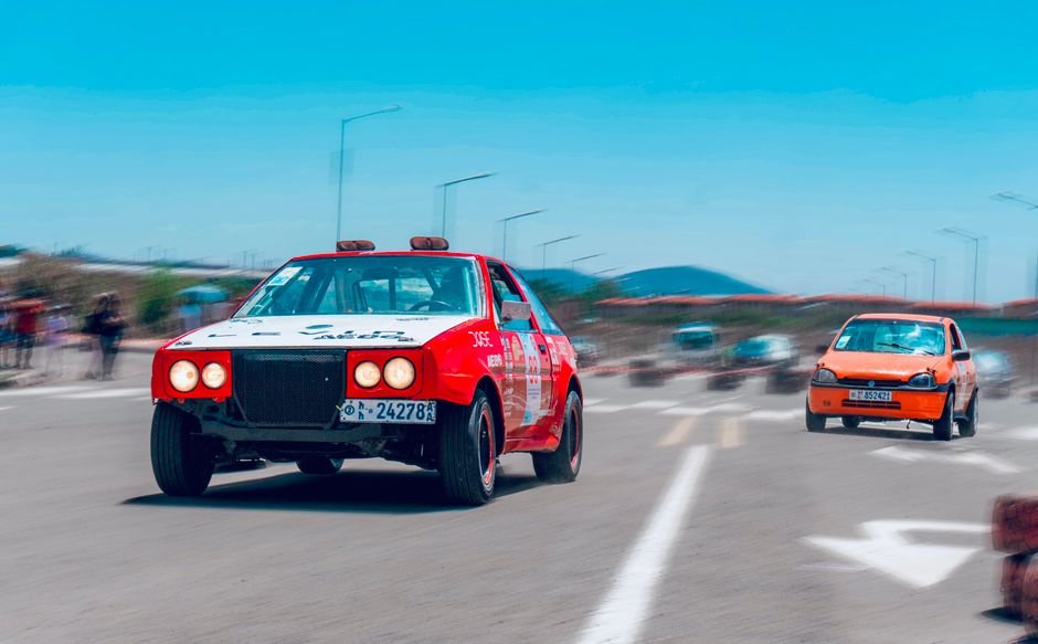 The Ultimate Sun-Powered Race: High Schoolers Drive Innovation in the Solar Car Challenge