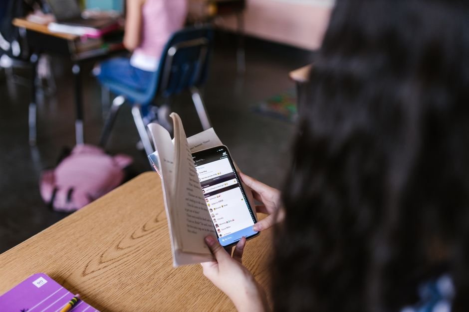 Master Back-to-School Shopping: 6 Smart Google Tricks for Students