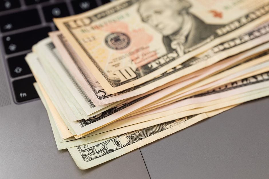 Instinct AI Secures $350M Funding, Reaches $2.5B Valuation Amidst Privacy Debates