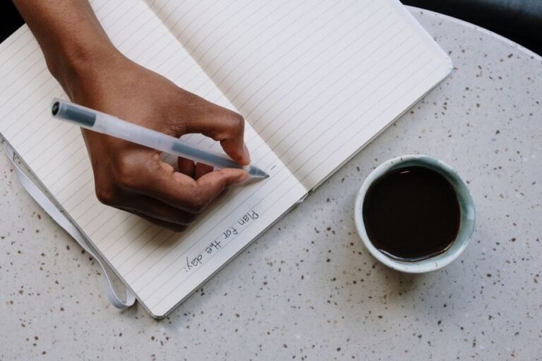 Transform Your Mornings: Meet Glanceboard, the AI-Powered Vibe-Coded Schedule App