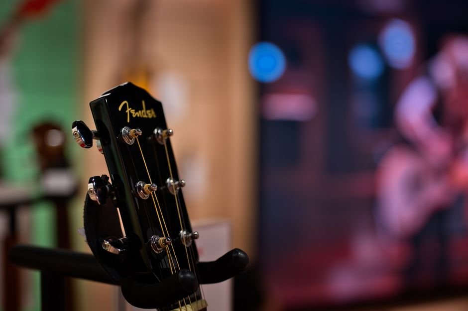 Fender CEO's 'Analog AI' Remarks Fuel Controversy Amidst Brand Backlash