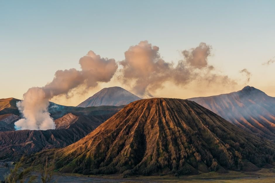 Mount Toba Eruption: Challenging the "Near-Extinction" Theory