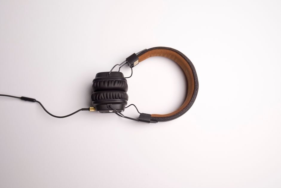 Samsung's Galaxy H1: A New Over-Ear Headphone Challenger to AirPods Max?