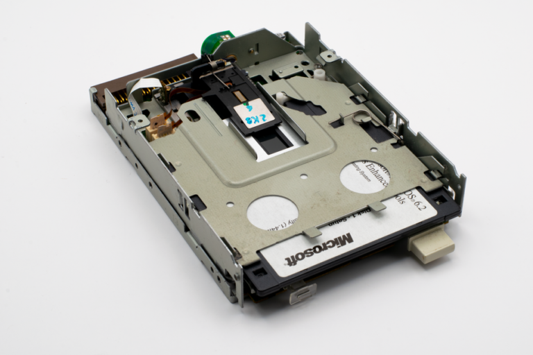 Sharge Disk Pro 2 Ultra: The All-in-One USB-C Powerhouse for Your Everyday Carry