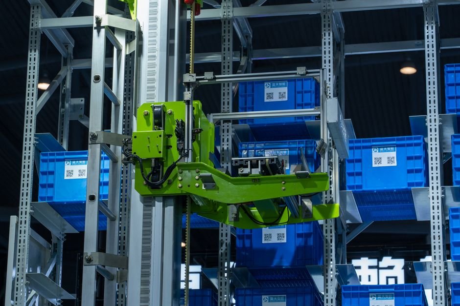 AI Agents: Bridging the 'Detect Fast, Act Slow' Gap in Supply Chains