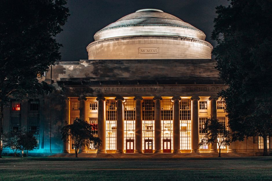 David Siegel Returns to MIT as Innovation Fellow to Drive AI-Accelerated Scientific Discovery