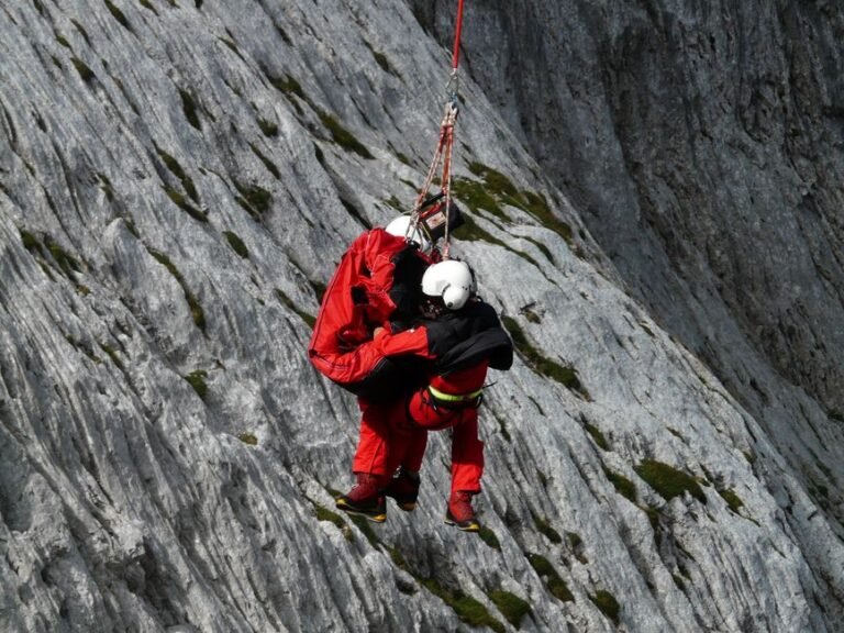 AI's Dangerous Advice: Hikers Rescued After Relying on Google Gemini for Planning