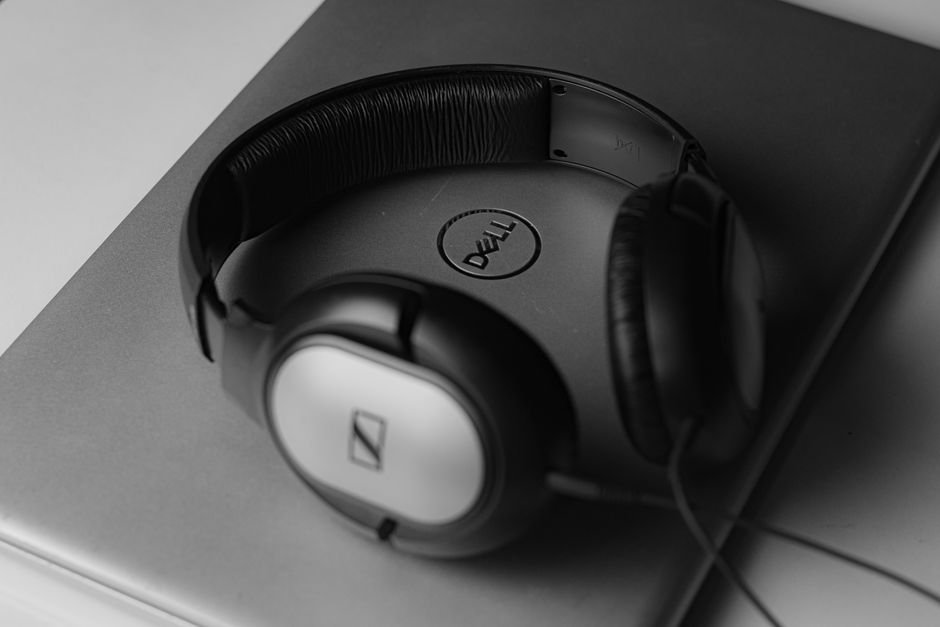 Sennheiser Momentum 5 Review: Unpacking Premium Sound and Unrivaled Endurance