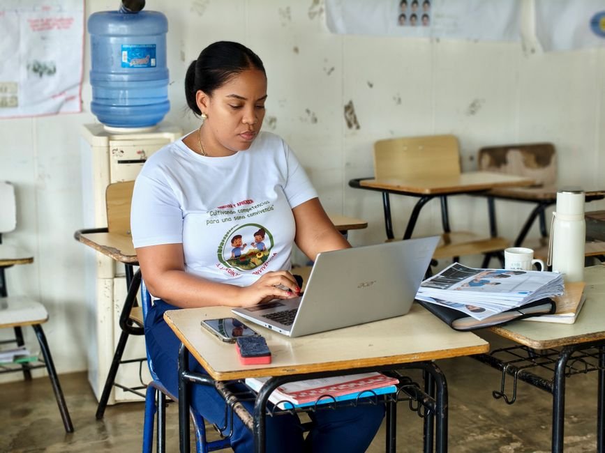 Empowering Educators: Google's Free AI Training Series Extended Through 2026